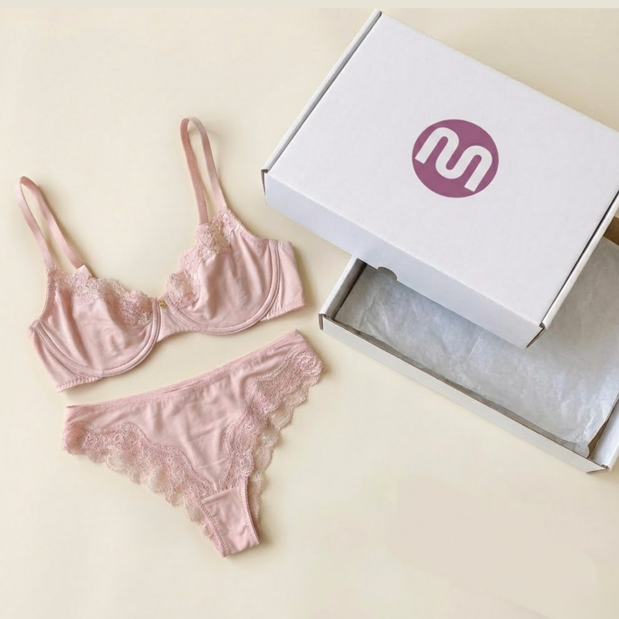 סט הלבשה תחתונה ורוד